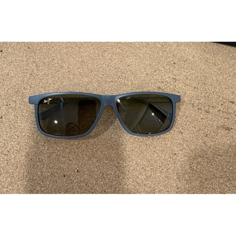 Maui Jim Pulama HT618‑14 Matte Dark Gray Polarized Glass‎ NWB